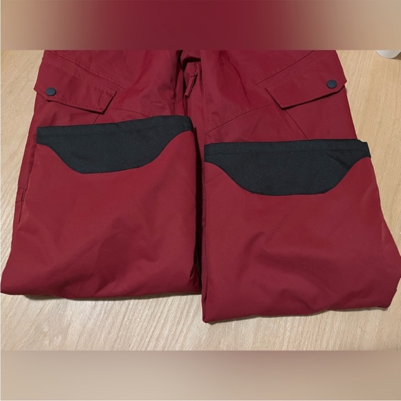 Men's Red Ripzone Snow Pants - Picture 4 of 10